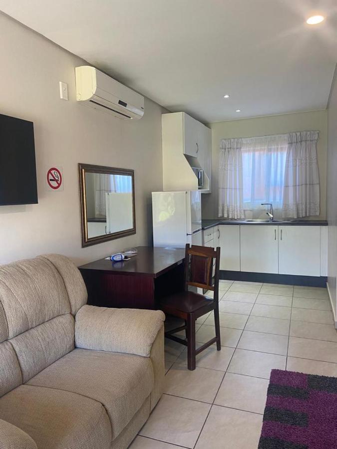 Botleng Guest House Boqate Exterior photo